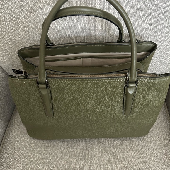 Coach Brooklyn Green Leather Tote Bag - Picture 4 of 16